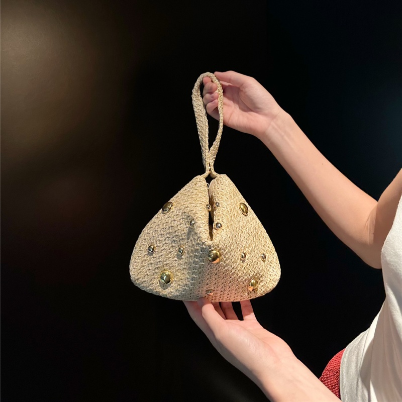 Triangular Woven Straw Clutch  - Women'S Raffia Bags recension och pris