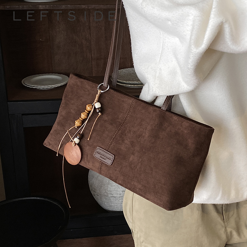LEFTSIDE Retro Suede Shoulder  - Women Bags 2026 Trends recension och pris